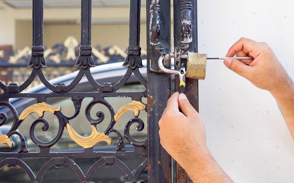 soigneux serrurier ouverture de porte Sevran