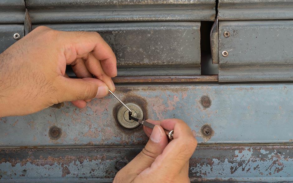 soigneux serrurier ouverture de porte Alfortville